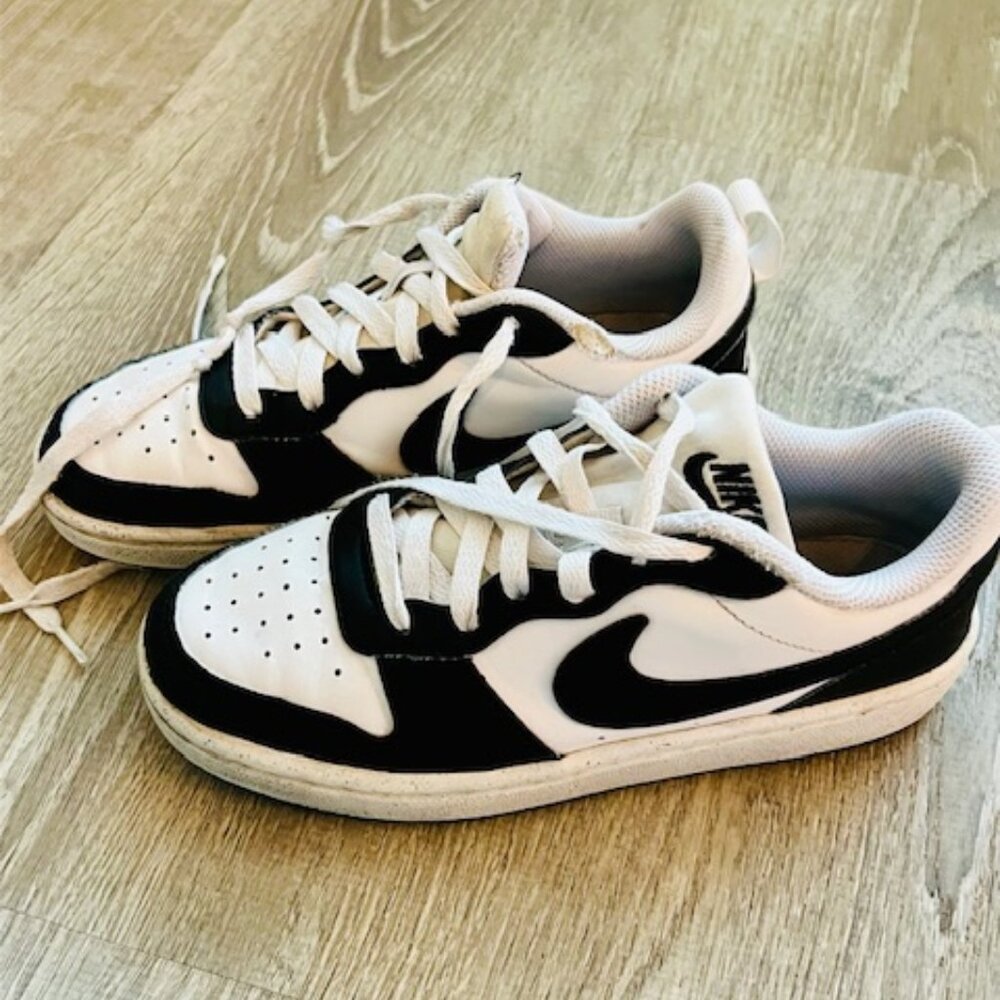 Nike Kids' Grade School Court Borough Low Recraft GS Size 4